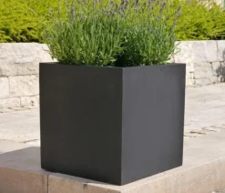 Eastwest Fiberglas-Pflanzkübel, quadratisch